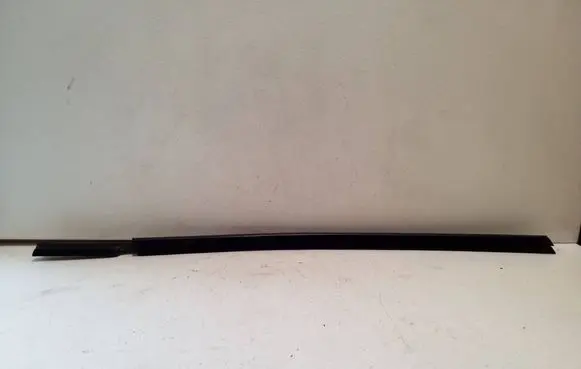 Audi Q7 4M Front door glass trim molding 4M0837480