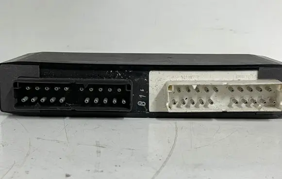 BMW 5 E34 Comfort/convenience module 1379741