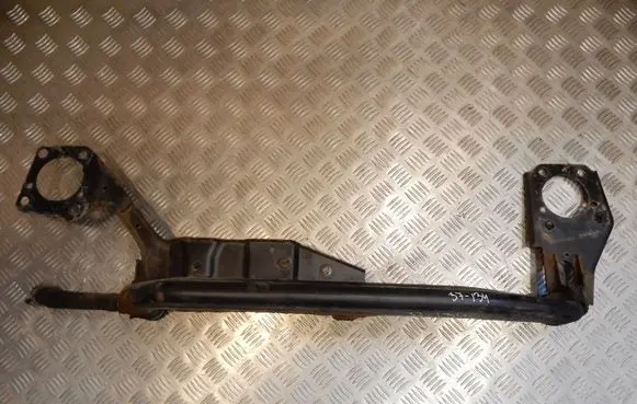 Audi A4 S4 B7 8E 8H Intercooler pipe mounting bracket 8E0145737F 37134