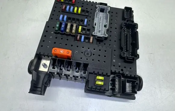 Volvo S60 Fuse module 30786646