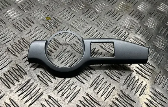 Skoda Octavia Mk2 (1Z) Dashboard glove box trim 1Z1858417