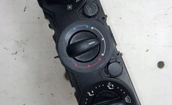 Ford Focus C-MAX Climate control/heater control trim 
