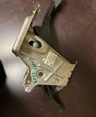 Volkswagen Caddy Brake pedal 1T1721057P 807315000487