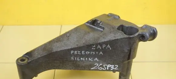 Opel Corsa E Engine mounting bracket 13381847 B10XFT