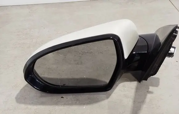 KIA Niro Front door electric wing mirror 049687