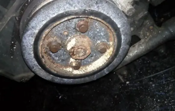 Volvo S40, V40 Crankshaft pulley