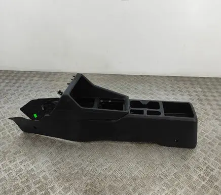 Volkswagen Caddy Center console 2K7863284 2K7863241