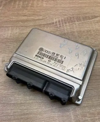 Audi A6 S6 C5 4B Engine control unit/module ECU 4D0907551R 0261204690