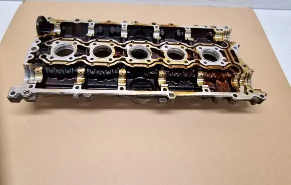 Volvo V70 Camshaft holder 1001761 B3340