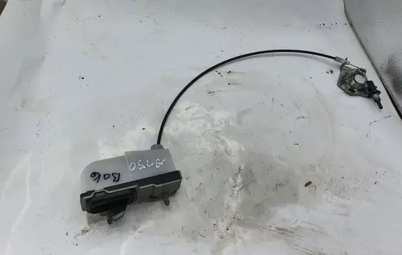 Mazda 5 Fuel tank cap lock NOCODE