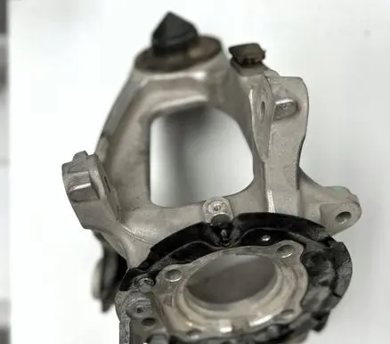 BMW X5 F15 Rear wheel hub spindle/knuckle 677098306