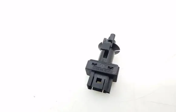 Mercedes-Benz B W246 W242 Clutch pedal sensor A0065451014