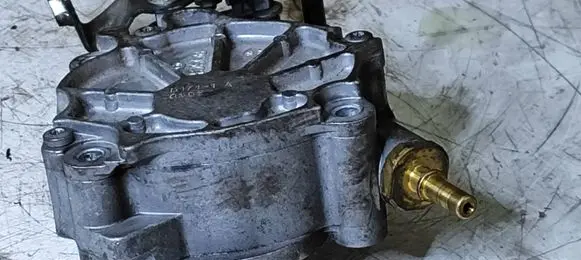 Citroen C-Crosser Vacuum pump D1711A 0805S
