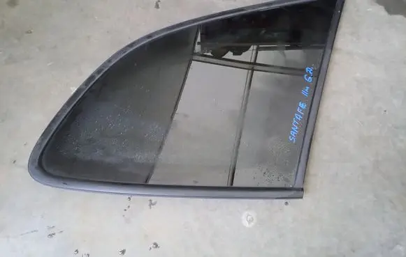 Hyundai Santa Fe Rear side window AS3
