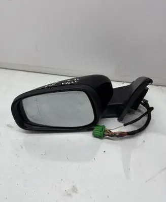 Volvo V70 Front door electric wing mirror E11015846 E11025846