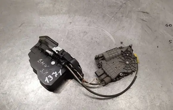 BMW 5 F10 F11 Rear door lock A053702 4153310400