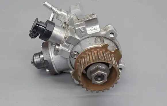 Ford Fiesta Fuel injection high pressure pump 0445010592 9811347280 0928400779