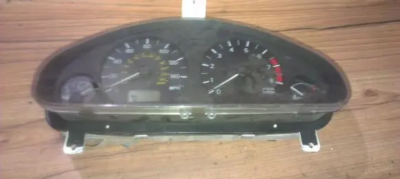 Mitsubishi Carisma Speedometer (instrument cluster) MR308422 OP-0179-001