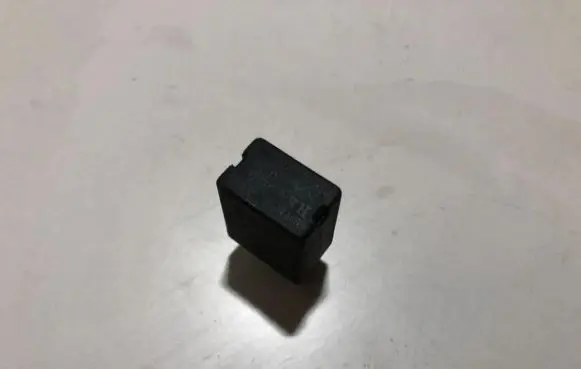 Renault Clio I Other relay 7700414484