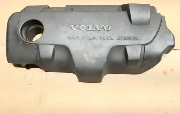 Volvo V70 Engine cover (trim)