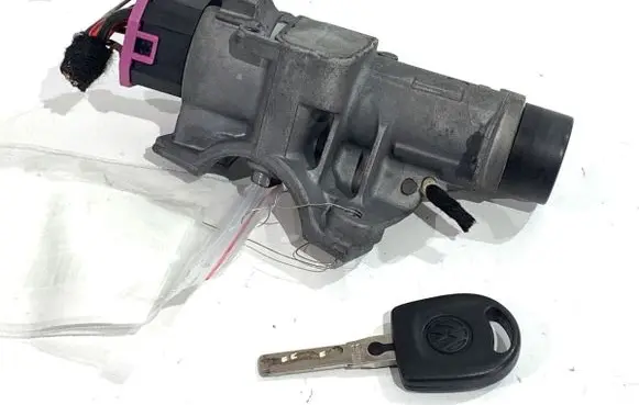 Volkswagen Transporter - Caravelle T5 Ignition lock 4B0905851C