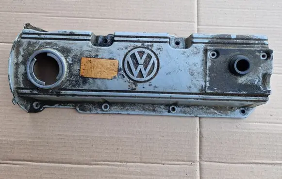 Volkswagen Golf II Rocker cam cover 037103475C RALLYE