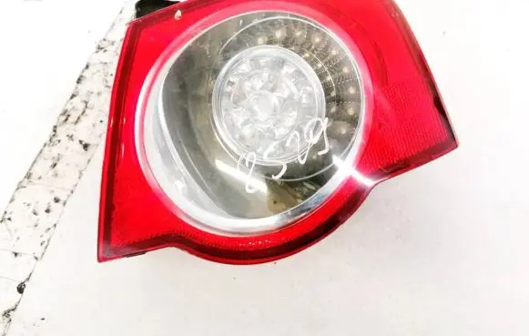 Volkswagen PASSAT B6 Rear/tail lights