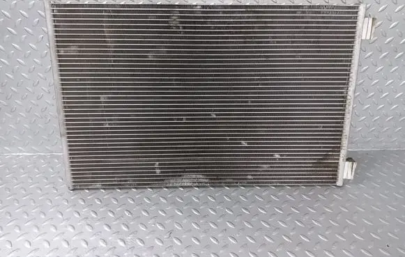 Jaguar I-Pace A/C cooling radiator (condenser) T4K9611 J9D38D104AA