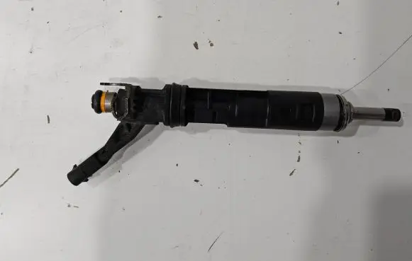 Porsche Boxster 982 Fuel injector 9A211031602