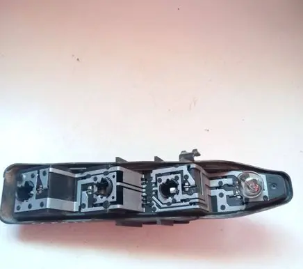 Renault Scenic II - Grand scenic II Tail light bulb cover holder 15311300