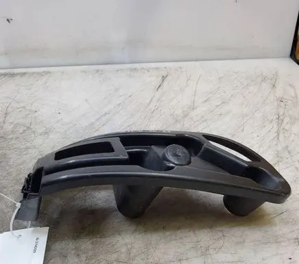 Peugeot 2008 II Rear bumper mounting bracket 9825842580