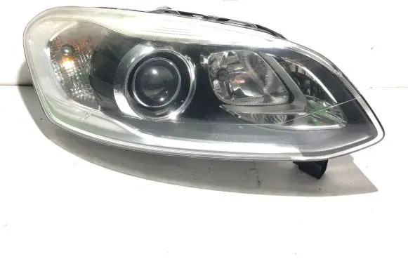 Volvo XC60 Headlight/headlamp 31395899 89907802 Y413RS