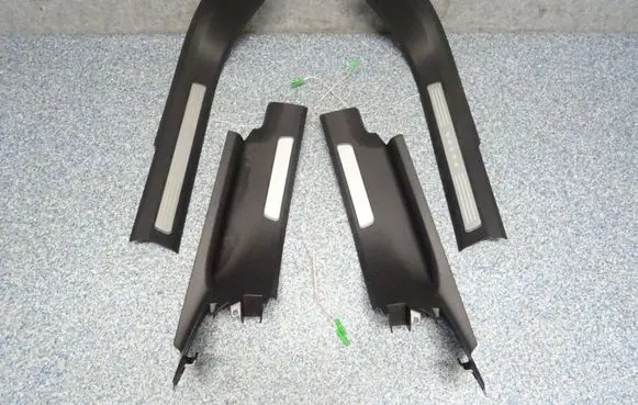Volvo XC90 sill trim set (inner) 31363649 31363642