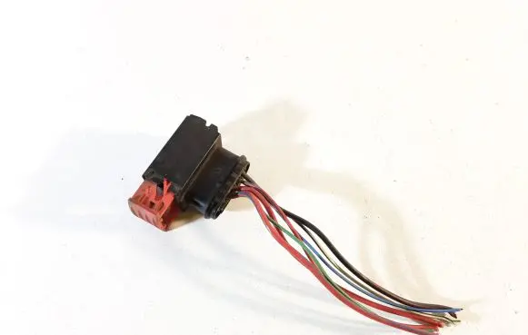 Toyota Corolla E120 E130 Headlight/headlamp wiring loom/harness 