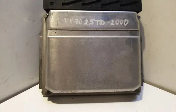 Volvo V70 Engine control unit/module 0281001776 28SA4018