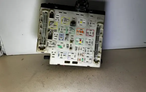 Ford Escort Fuse module 97AG14A073EC 97AG14A073