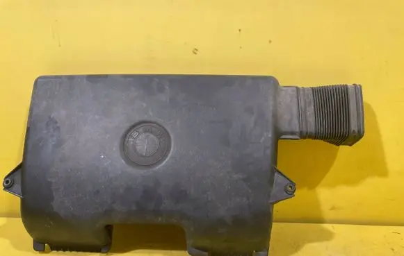 BMW 1 E81 E87 Engine cover (trim) 7561927