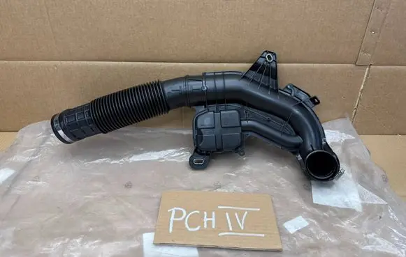 Renault Trafic III (X82) Intake resonator 165758306R