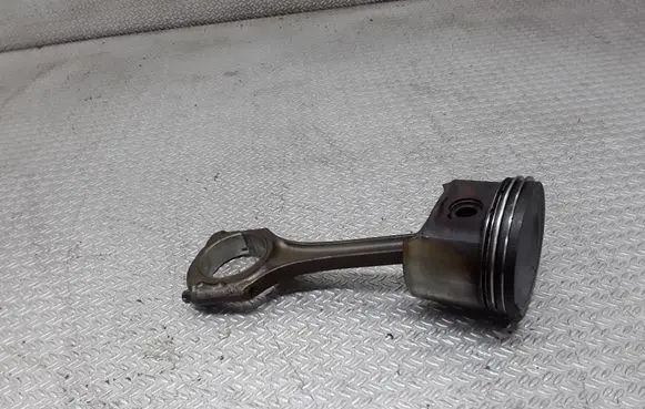 Mercedes-Benz A W168 Piston with connecting rod