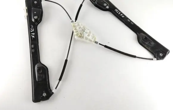 Fiat Freemont Front window lifting mechanism without motor