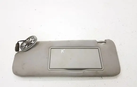 Toyota Avensis T250 Sun visor
