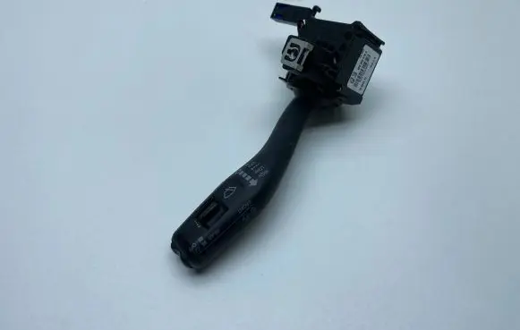 Audi A3 S3 A3 Sportback 8P Wiper control stalk 8P0953519E 1004012