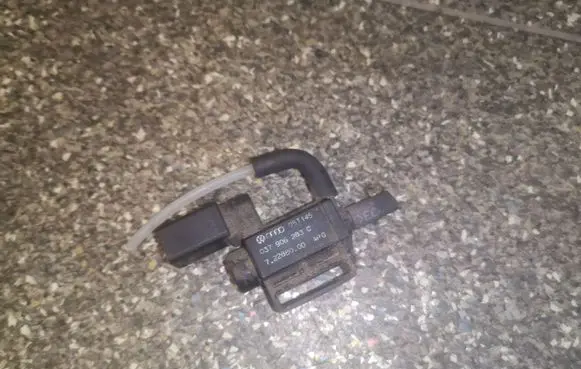 Audi A6 S6 C6 4F Turbo solenoid valve 037906283C 72288000