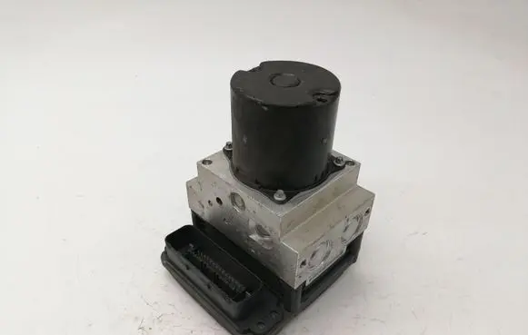 BMW 5 E60 E61 ABS Pump