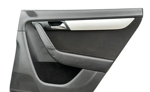 Volkswagen PASSAT B7 Rear door card panel trim