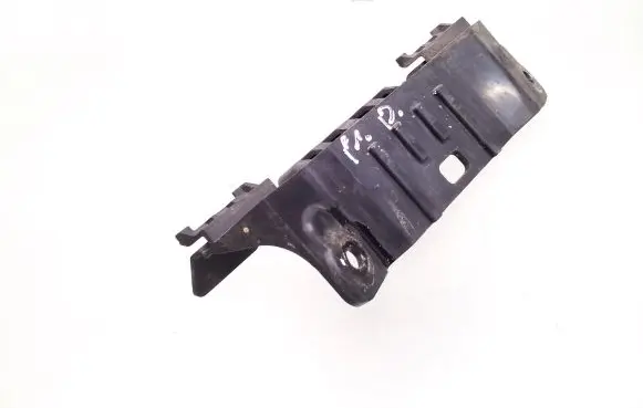 KIA Carens II Front bumper mounting bracket 865521D000