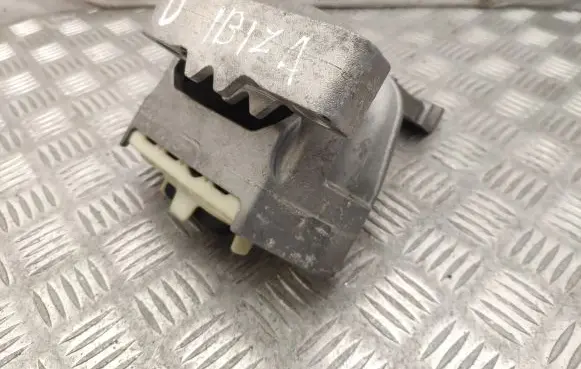 Seat Ibiza V (KJ) Engine mount bracket 2Q0199262BJ