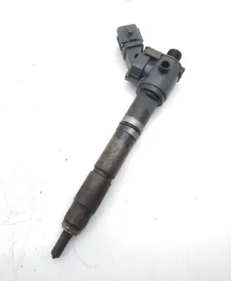 Volvo V60 Fuel injector 31405404