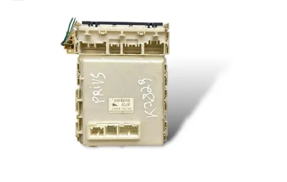 Toyota Prius (NHW20) Fuse module 5K260567 9711