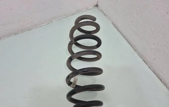 Alfa Romeo Stelvio Rear coil spring 